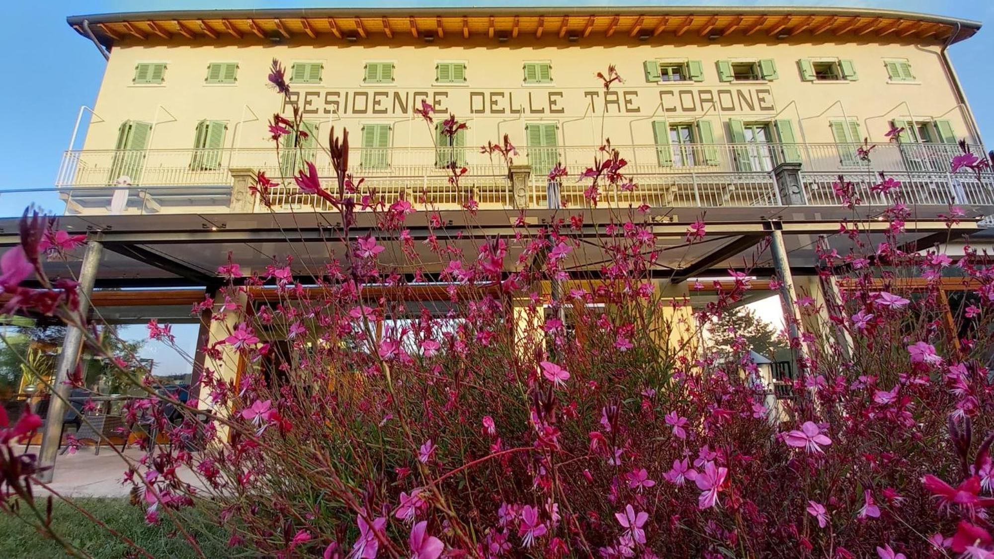 Residence Delle Tre Corone Trescore Balneario Exterior photo